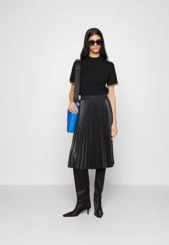 MAX & Co. Verkoopwinkel -MAX & Co. Verkoopwinkel 2f874557877c429a83fb302cc3146104